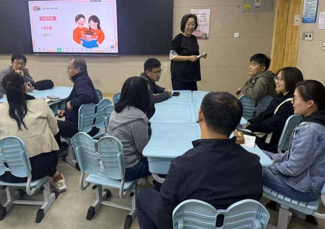 “同心家長學堂”正式開講，為家長提供專業家庭教育咨詢服務