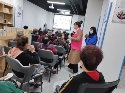 郫都區唐昌鎮鳴鳳社區家長學校 共建和諧家庭，助力孩子成長